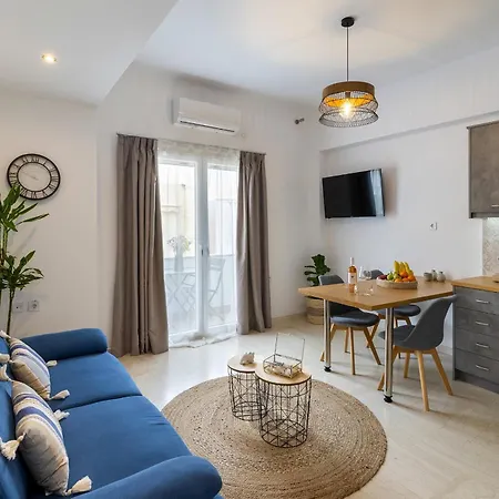 Atop Silver Luxury Apartment *