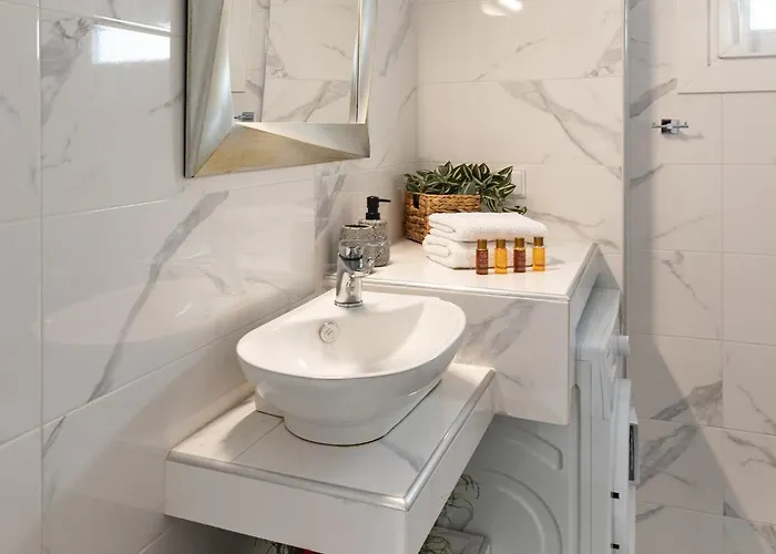 Atop Silver Luxury *